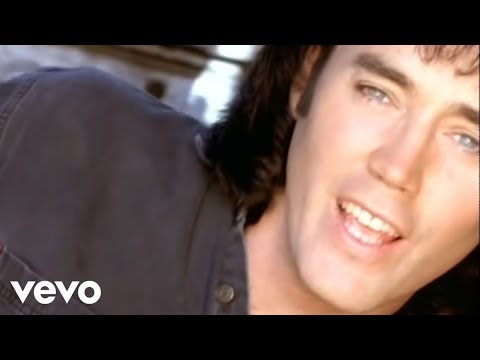 Youtube: David Lee Murphy - Dust On The Bottle (Official Video)