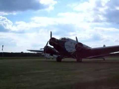 Youtube: Junkers Ju 52 wirft Motoren an