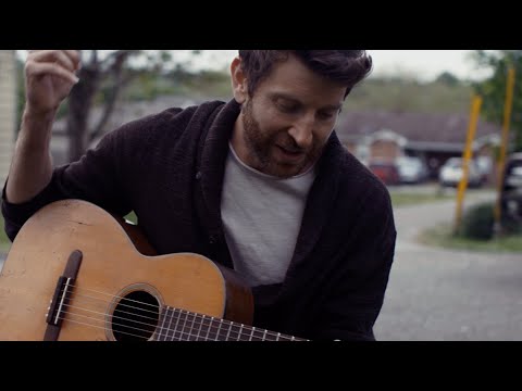 Youtube: Brett Eldredge - Good Day (Official Music Video)