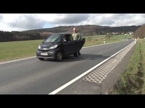 Youtube: Butzbach: Auto rollt Berg hinauf