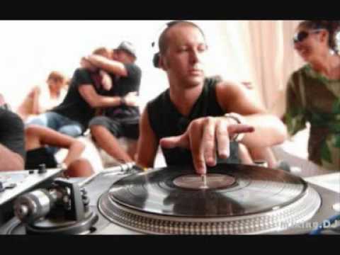 Youtube: Marco Carola - Live@Robots part 1