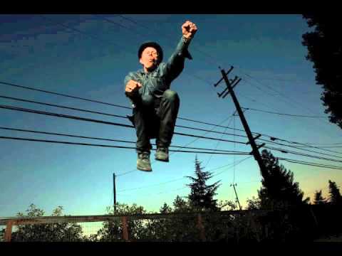 Youtube: Tom Waits - Big In Japan