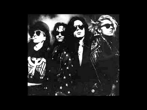 Youtube: Sisters Of Mercy - Temple of Love (Original Version)