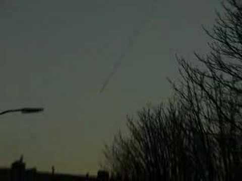 Youtube: Black Chem Trails March 12-2007 Holland Ron Baggerman Stick