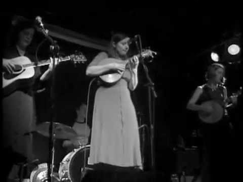 Youtube: The Be Good Tanyas - Waiting Around To Die (Live at The Railway Club)