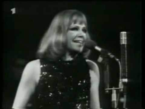 Youtube: Hildegard Knef - Seeräuber Jenny - Pirate Jenny - live.flv