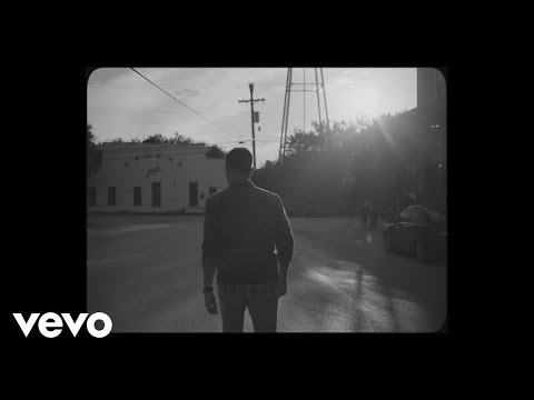 Youtube: Scotty McCreery - Damn Strait