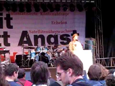 Youtube: Anne Roth spricht auf der Freiheit statt Angst 2009 über Überwachung