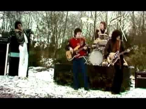 Youtube: Queen - Spread Your Wings (Official Video)