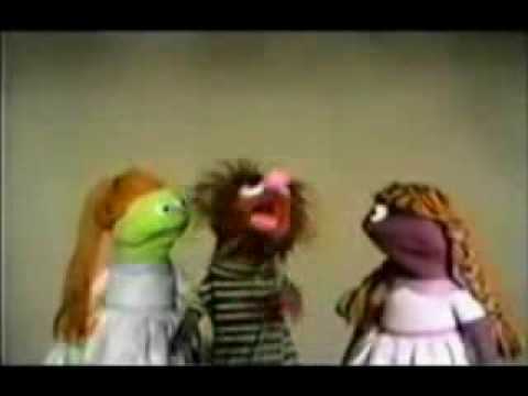 Youtube: Sesame street- MANAMANA - Original 1969 version.flv