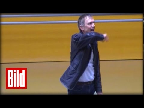 Youtube: Uni-Professor geht steil in Erlangen - Vorlesung wird laut (Original) "Obereber" Ersties Mathe
