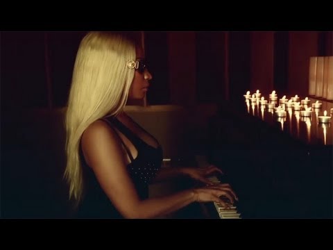 Youtube: Nicki Minaj - Up In Flames (Official Video)