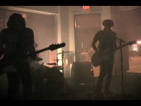 Youtube: A Place To Bury Strangers - To Fix The Gash in Your Head