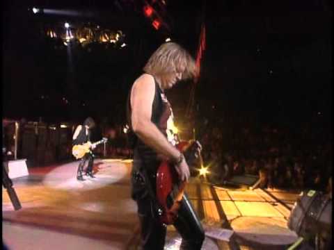 Youtube: Aerosmith - Walk This Way