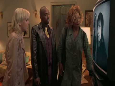 Youtube: Scary Movie 3 Queen Latifah aka aunt Shaneequah vs Women In Video Tape