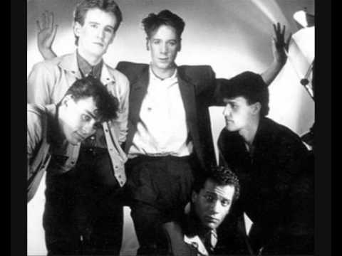 Youtube: Simple Minds - Love Song