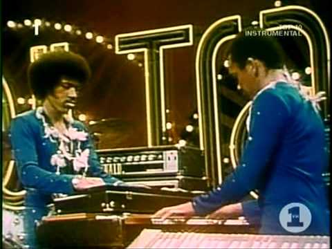 Youtube: Commodores - Machine gun (SoulTrain)