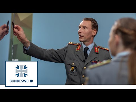 Youtube: Nachgefragt: Panzergeneral zu Raketeneinschlägen in Polen und Ukraine I Bundeswehr