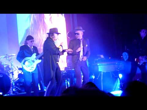 Youtube: Alles " Im Arsch " aufm RockLiner mit Jan Delay und Udo Lindenberg