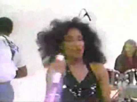 Youtube: Chaka Khan - Do You Love What You Feel