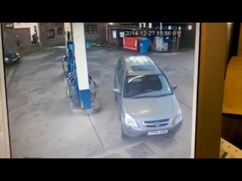 Youtube: I'm sure my petrol cap was on this side