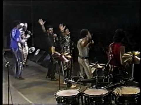 Youtube: Earth Wind & Fire - Fantasy (Live 1988)