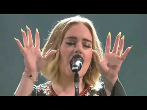 Youtube: Adele - Skyfall (Live 2016 Glastonbury Festival)