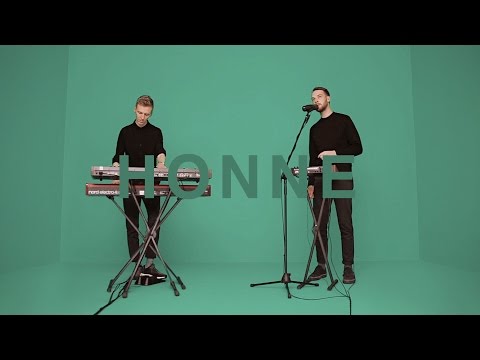 Youtube: HONNE - WARM ON A COLD NIGHT | A COLORS SHOW