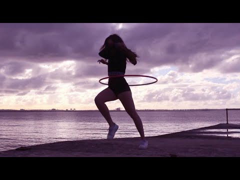 Youtube: Sultans of Swing DIRE STRAITS | Sunrise HULA HOOP DANCE WORKOUT | SpinJoy