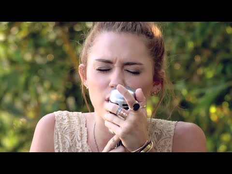 Youtube: Miley Cyrus - The Backyard Sessions - "Jolene"