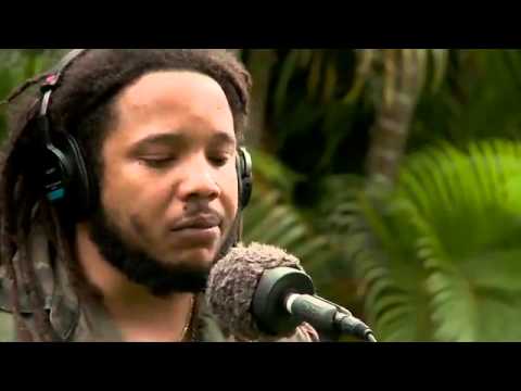 Youtube: Redemption Song - Playing For Change - Legendado