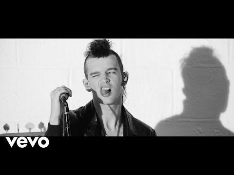 Youtube: The 1975 - If You’re Too Shy (Let Me Know)