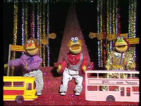 Youtube: Die Quietschbeus - Haltestellentwist