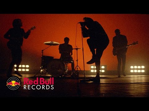 Youtube: Twin Atlantic - No Sleep (Official Video)