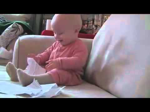 Youtube: Wer schafft es 30 Sekunden nicht zu lachen? Laughing Baby