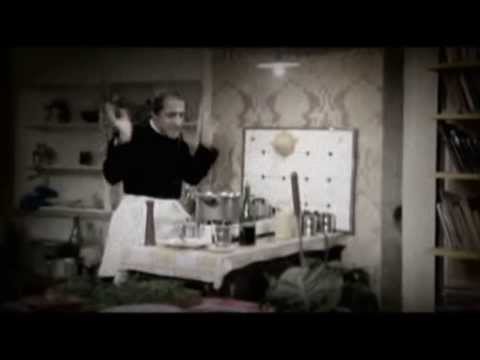 Youtube: Adriano Celentano  -  Jingle Bells (HD)