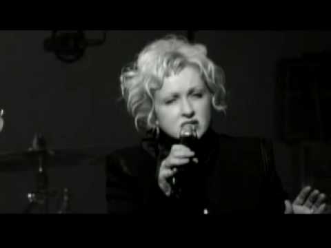 Youtube: cindy lauper / true color