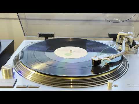 Youtube: The Housemartins - Build (1987 12" Single) - Technics 1200G / Hana MH