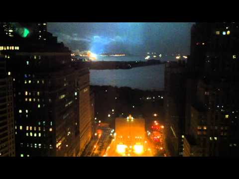Youtube: Explosion and fire in Brooklyn
