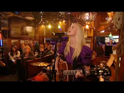 Youtube: Tina Dico - Count To Ten live@Inas Nacht