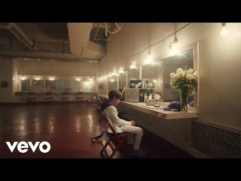 Youtube: Justin Bieber & benny blanco - Lonely (Official Music Video)