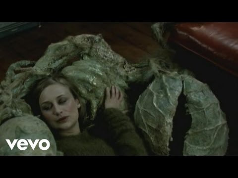 Youtube: Hooverphonic - Mad About You (Official Video)