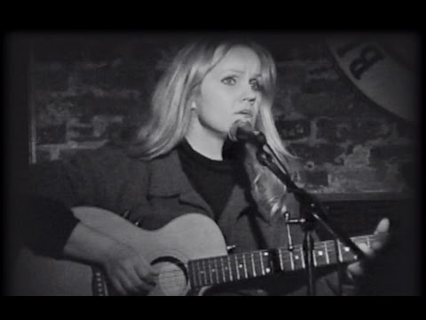 Youtube: Eva Cassidy - Autumn Leaves