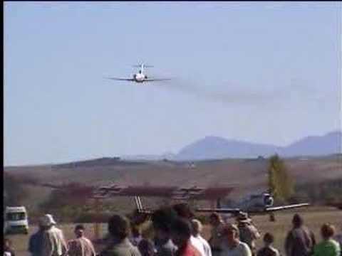 Youtube: B727 Low fast pass