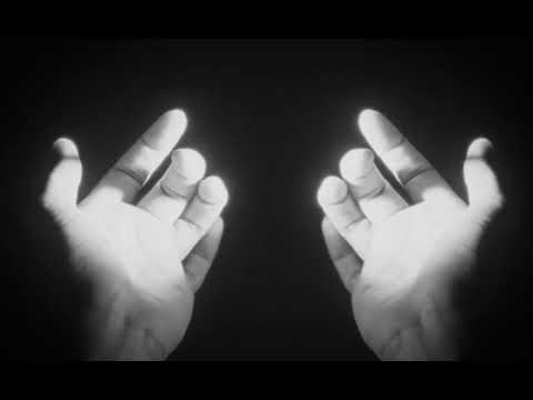 Youtube: WILLOW - sitting silently (Official Visualizer)