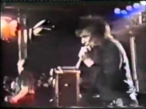 Youtube: Einstürzende Neubauten - Live @ Moers (1990)