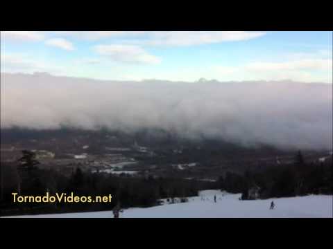 Youtube: Extreme wave cloud video in Killington, VT - a sign of winter!  FINALLY!