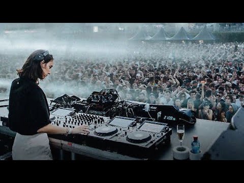 Youtube: Amelie Lens @ Atomium Open Air DJ Set Live, Brussels 2021