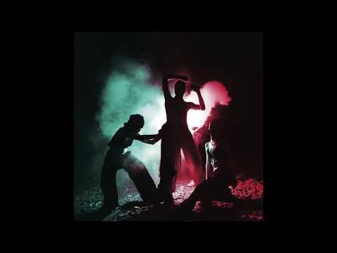 Youtube: Blind Delon - Edouard (Synths Versus Me 'Déjà Vu' Cover Mix) [OR6]