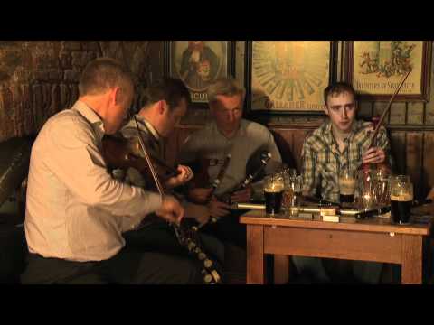 Youtube: St. Patrick's Day Session in Dublin Clip 2 - Traditional irish Music on LiveTrad.com